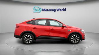 Renault Arkana ICONIC E-TECH
