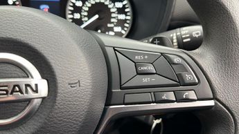 Nissan Juke DIG-T ACENTA DCT