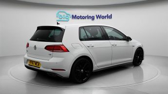 Volkswagen Golf R LINE TSI DSG