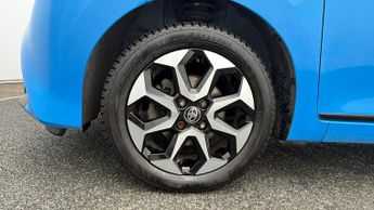 Toyota AYGO VVT-I X-TREND X-SHIFT