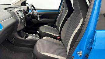 Toyota AYGO VVT-I X-TREND X-SHIFT