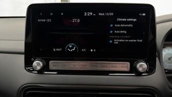 Hyundai KONA PREMIUM