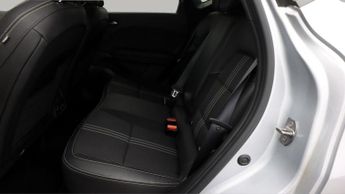 Renault Captur E-TECH ENGINEERED