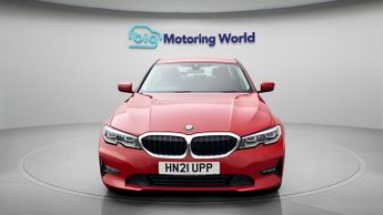 BMW 3 Series 330E SE PRO