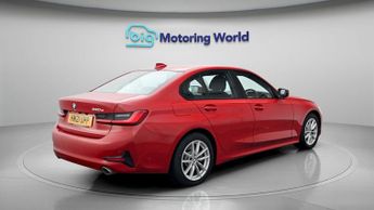 BMW 3 Series 330E SE PRO