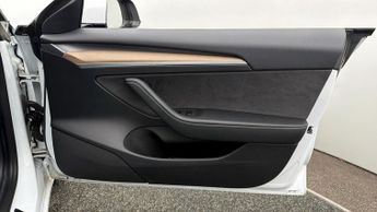 Tesla Model 3 MODEL 3