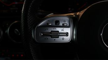 Mercedes-Benz CLA CLA 180 AMG LINE