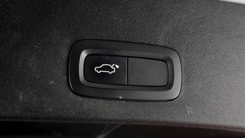 Volvo XC40 RECHARGE T4 R-DESIGN