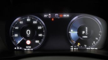 Volvo XC40 RECHARGE T4 R-DESIGN