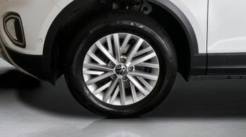 Volkswagen T-Roc LIFE TSI DSG