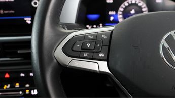 Volkswagen T-Roc LIFE TSI DSG