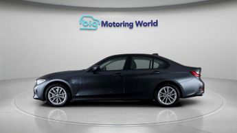 BMW 3 Series 330E SE PRO