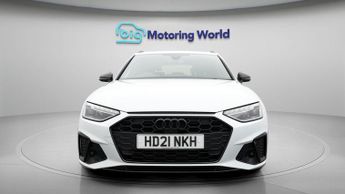 Audi A4 Avant AVANT TFSI S LINE BLACK EDITION