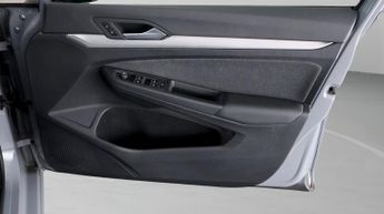 Volkswagen Golf LIFE TDI DSG