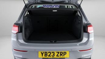 Volkswagen Golf LIFE TDI DSG