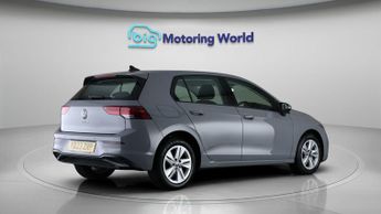 Volkswagen Golf LIFE TDI DSG