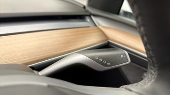 Tesla Model Y BASE
