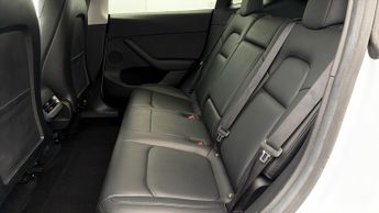 Tesla Model Y BASE