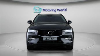 Volvo XC60 B5 MOMENTUM AWD