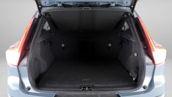 Volvo XC40 RECHARGE T4 R-DESIGN