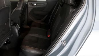 Volvo XC40 RECHARGE T4 R-DESIGN