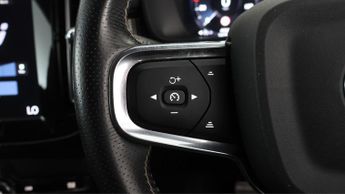 Volvo XC40 RECHARGE T4 R-DESIGN