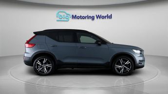 Volvo XC40 RECHARGE T4 R-DESIGN