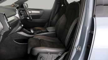 Volvo XC40 RECHARGE T4 R-DESIGN