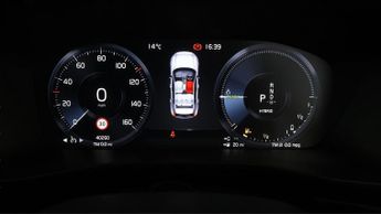 Volvo XC40 RECHARGE T4 R-DESIGN