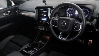 Volvo XC40 RECHARGE T4 R-DESIGN