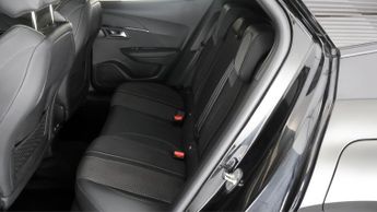 Peugeot E-2008 GT