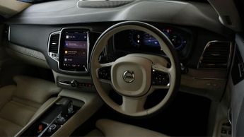 Volvo XC90 RECHARGE T8 PLUS AWD