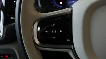 Volvo XC90 RECHARGE T8 PLUS AWD