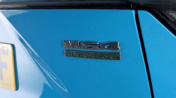 MG MG4 TROPHY