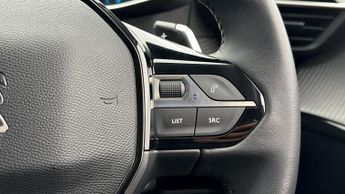 Peugeot 208 PURETECH ALLURE PREMIUM PLUS S/S