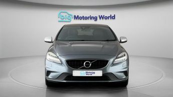 Volvo V40 T2 R-DESIGN NAV PLUS