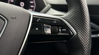 Audi e-tron GT QUATTRO BASE
