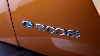 Peugeot E-2008 GT