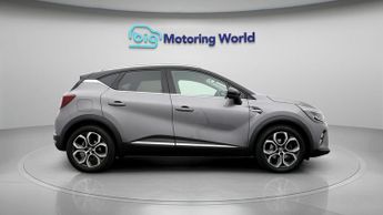 Renault Captur TECHNO E-TECH