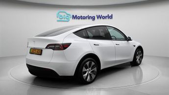 Tesla Model Y BASE