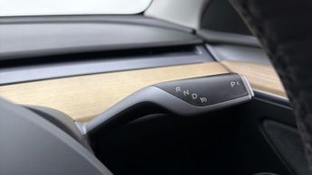 Tesla Model Y BASE