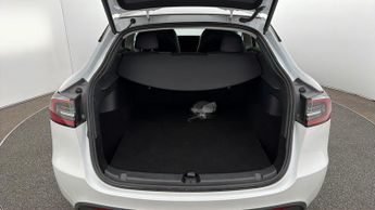 Tesla Model Y BASE