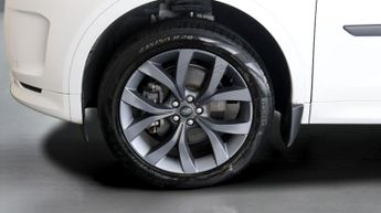 Land Rover Discovery Sport R-DYNAMIC SE