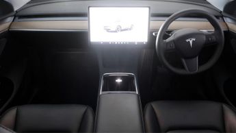 Tesla Model Y LONG RANGE AWD