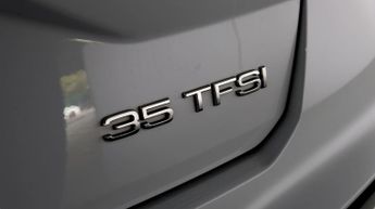 Audi Q2 TFSI S LINE