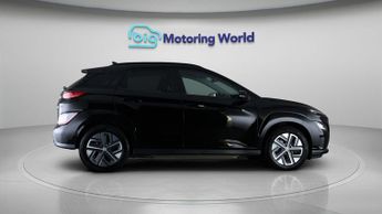 Hyundai KONA PREMIUM