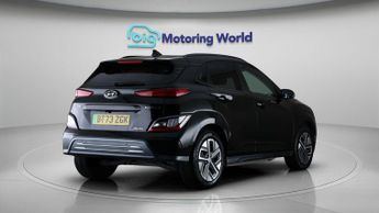 Hyundai KONA PREMIUM