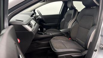 Renault Captur TECHNO E-TECH