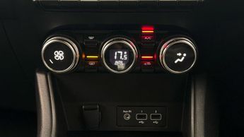 Renault Captur TECHNO E-TECH