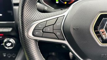 Renault Captur E-TECH ENGINEERED